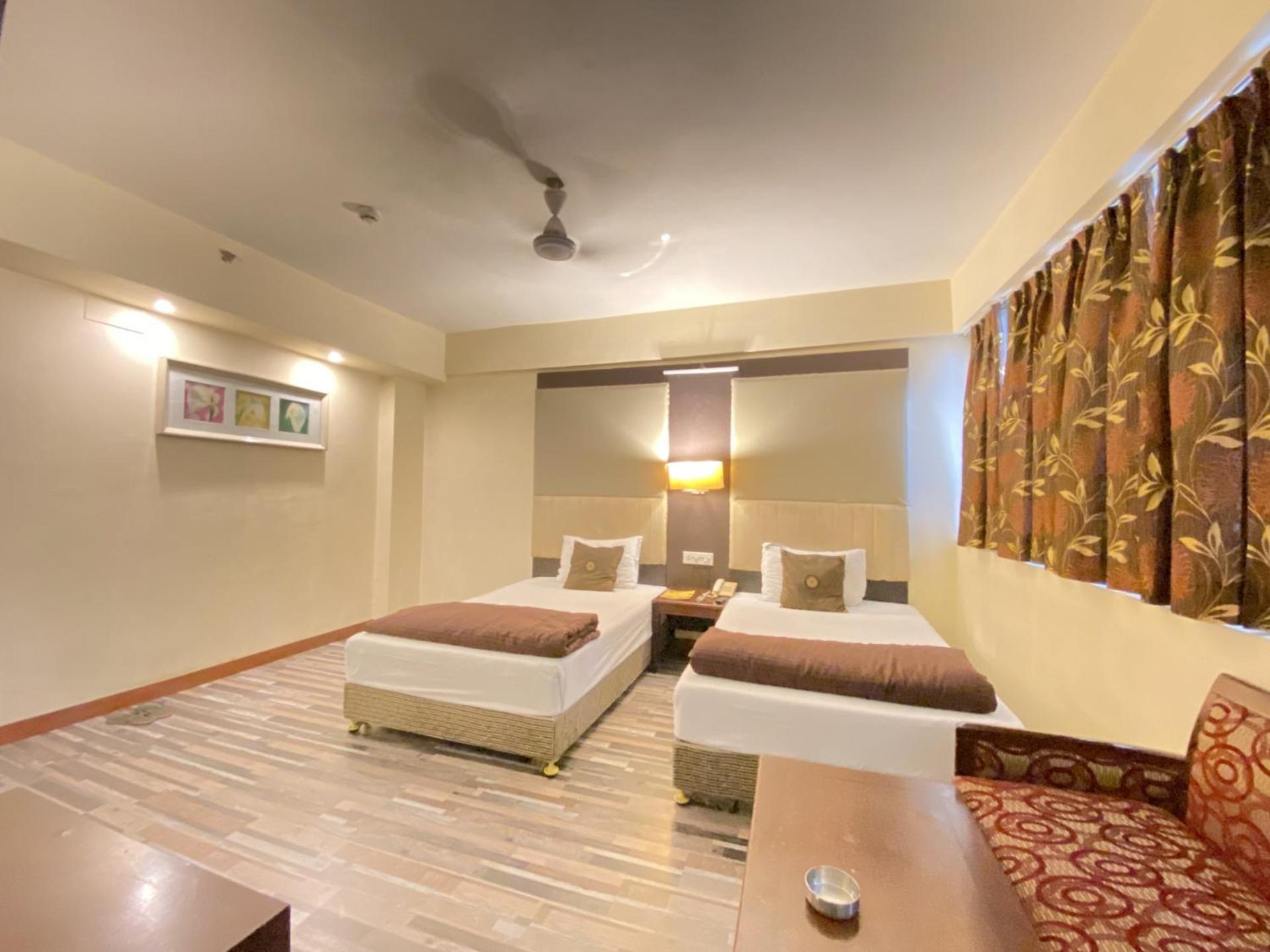 Astoria Hotel Kalkutta Kültér fotó